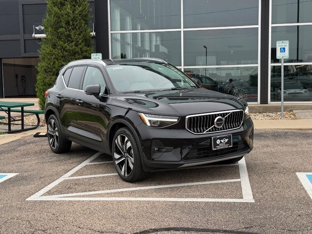 2023 Volvo XC40 Ultimate