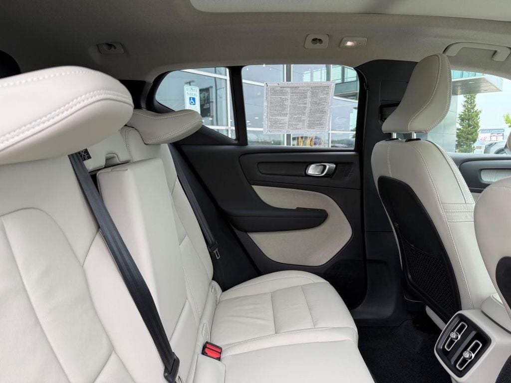 2023 Volvo XC40 Ultimate