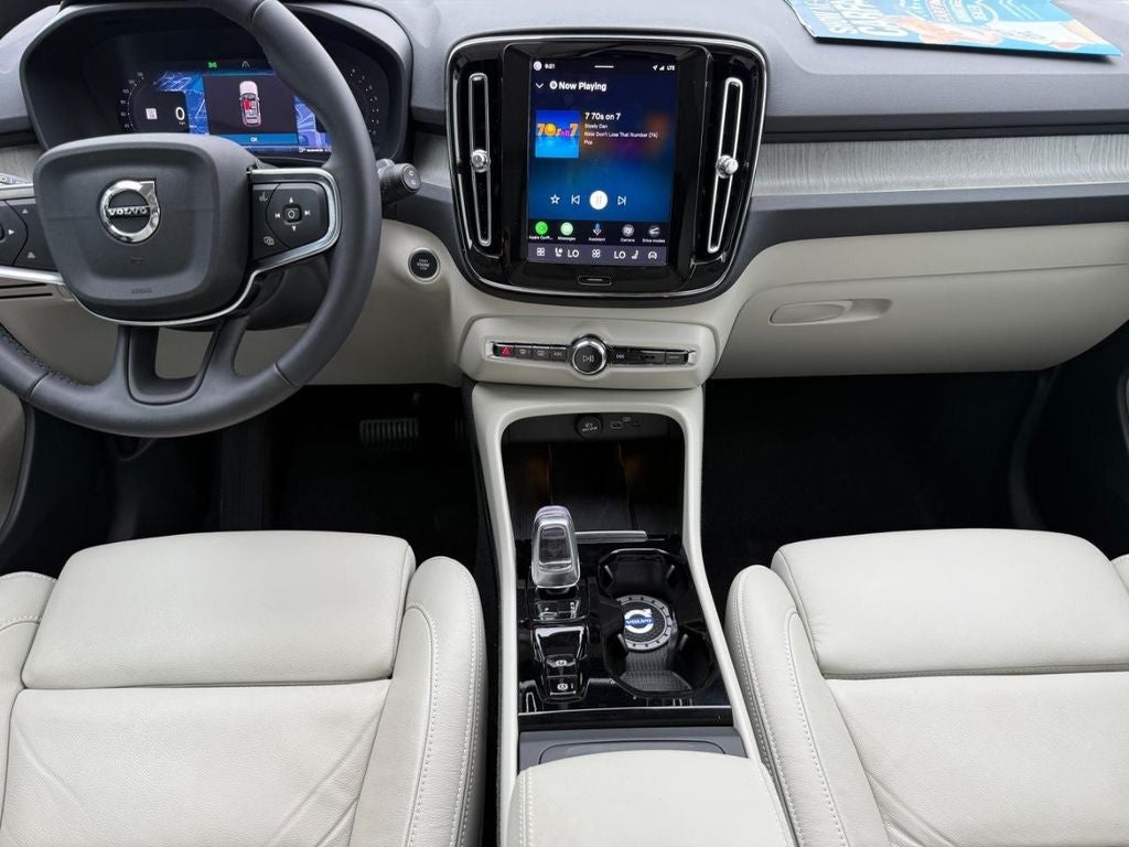 2023 Volvo XC40 Ultimate