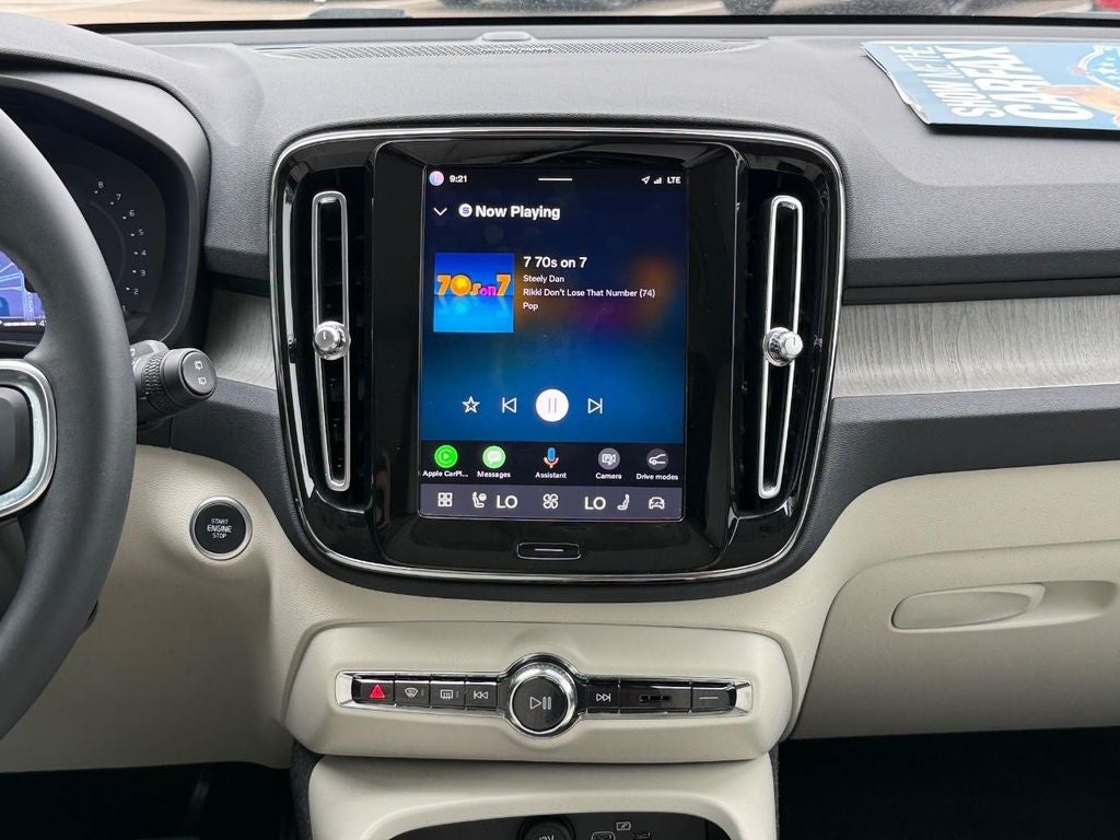 2023 Volvo XC40 Ultimate