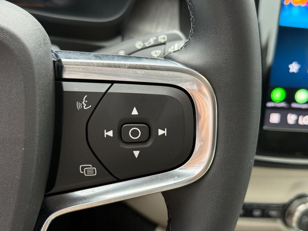 2023 Volvo XC40 Ultimate