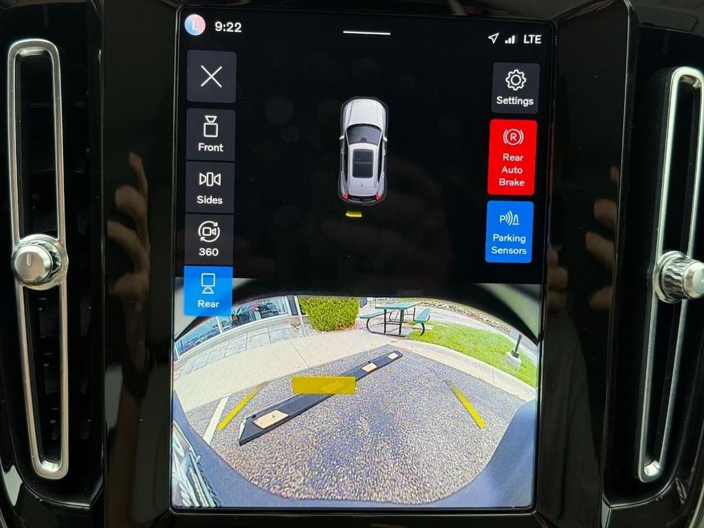 2023 Volvo XC40 Ultimate