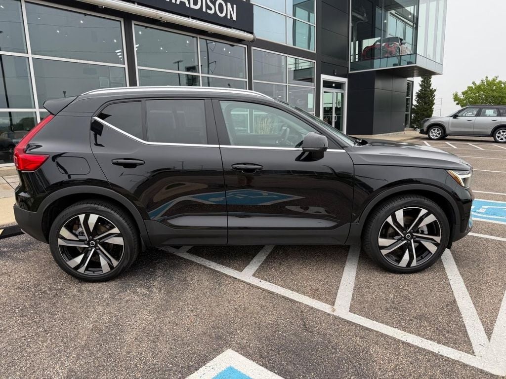2023 Volvo XC40 Ultimate