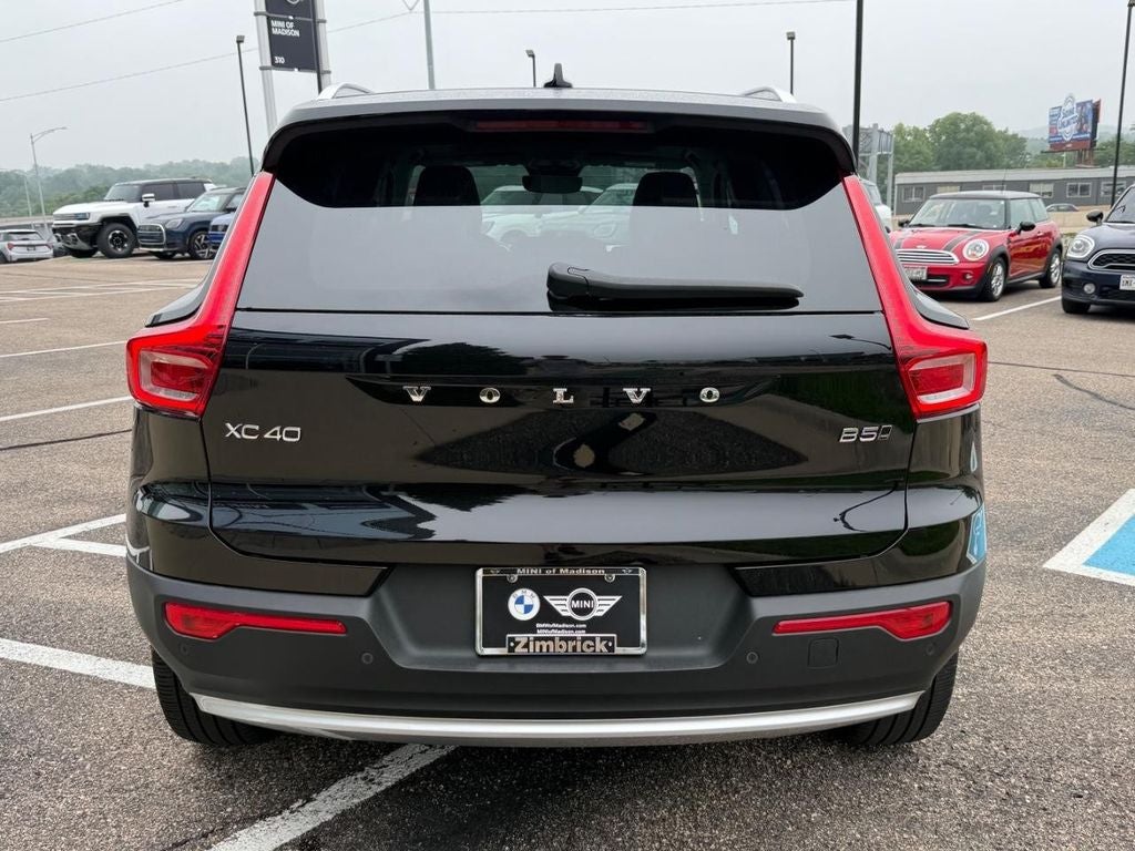2023 Volvo XC40 Ultimate