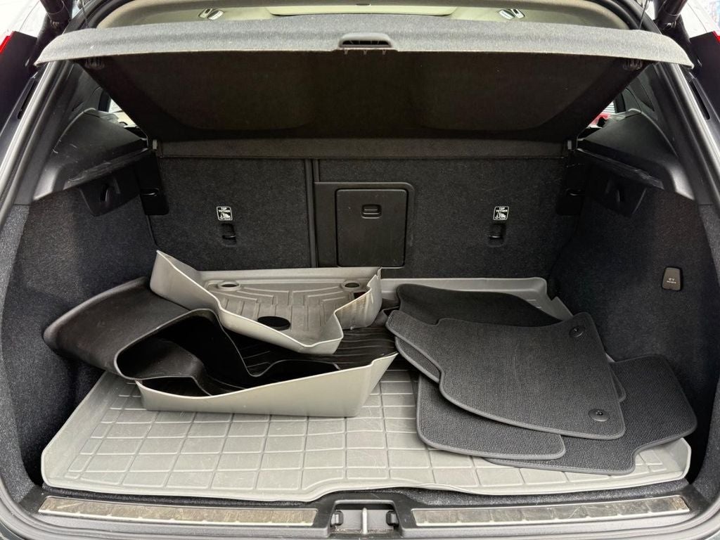 2023 Volvo XC40 Ultimate
