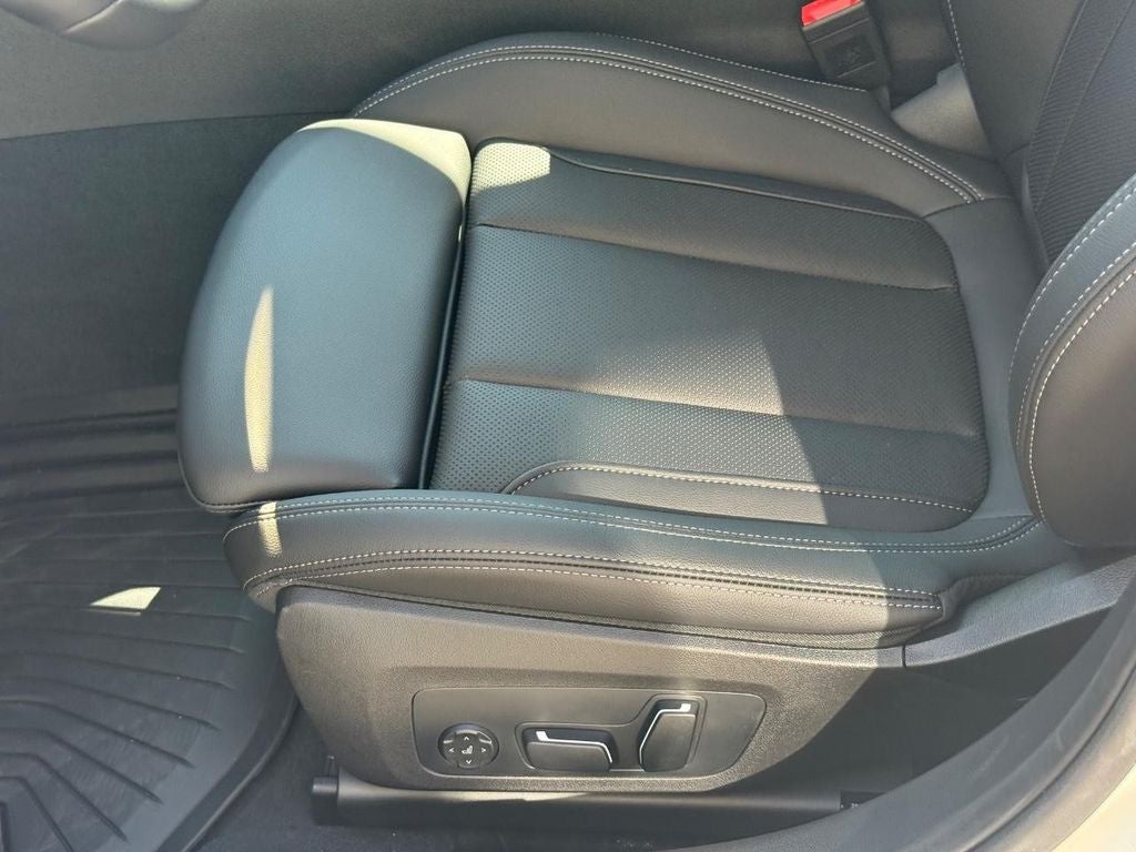 2026 BMW 330i 330i xDrive