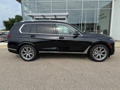 2025 BMW X7 xDrive40i
