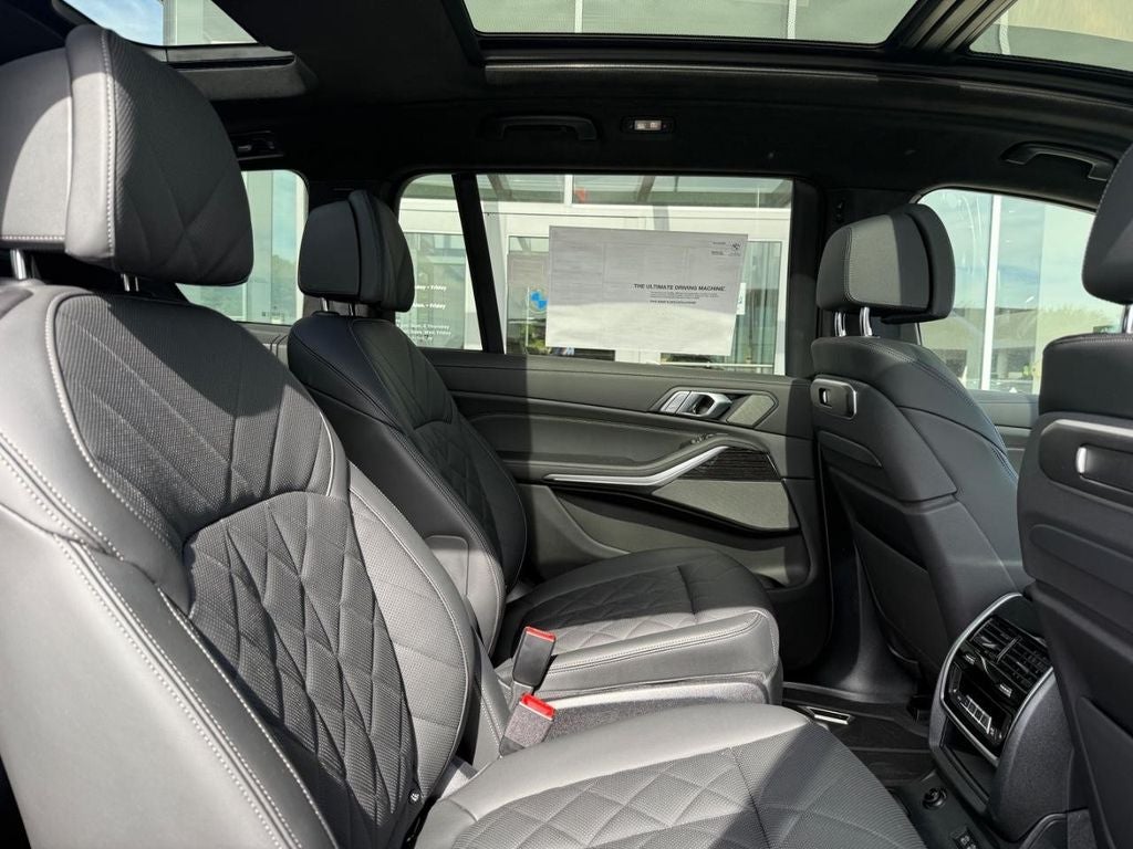 2027 BMW X7 xDrive40i