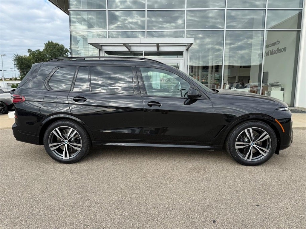 2026 BMW X7 M60i