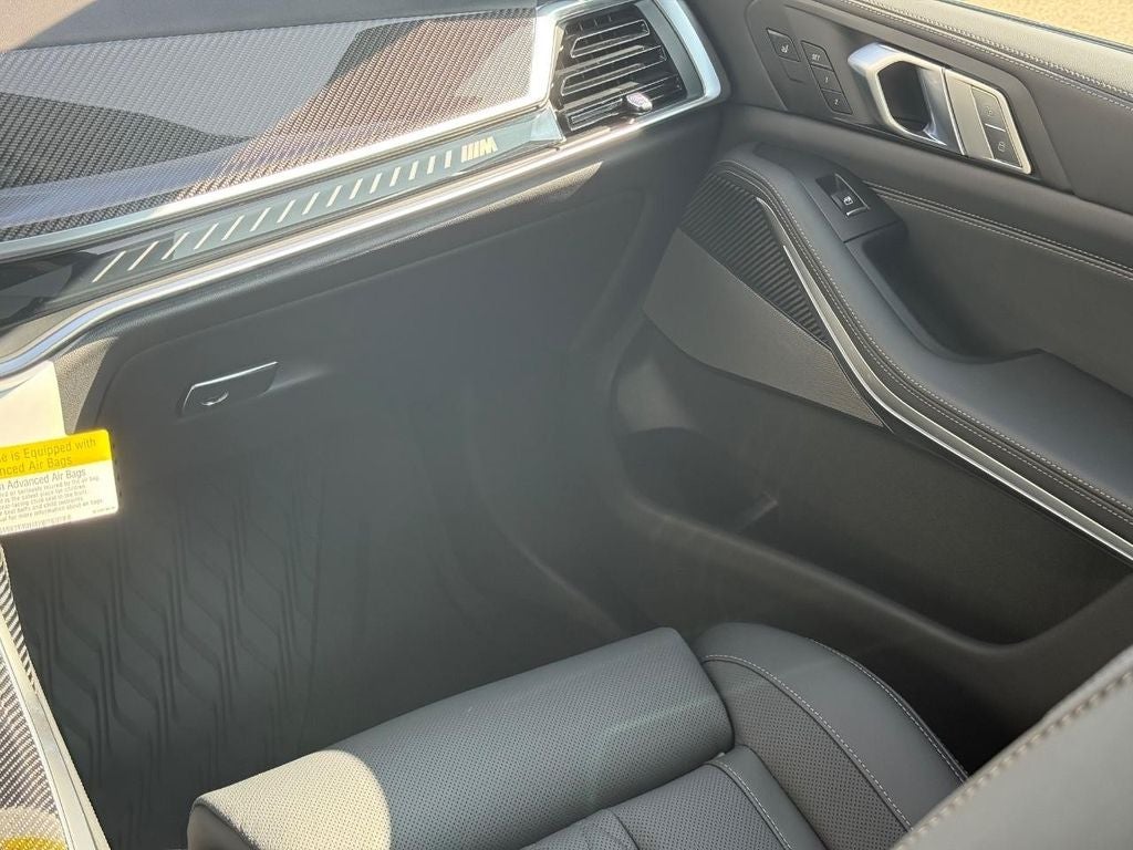 2027 BMW X7 M60i