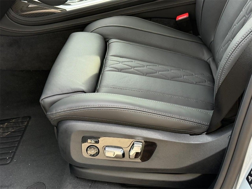 2026 BMW B7 ALPINA XB7