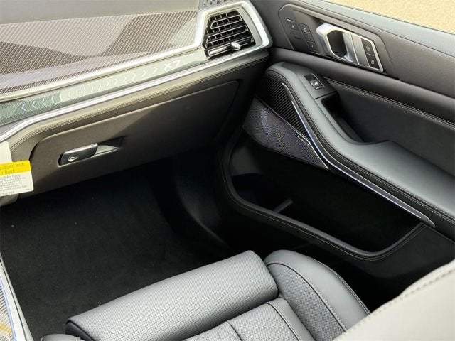 2026 BMW B7 ALPINA XB7