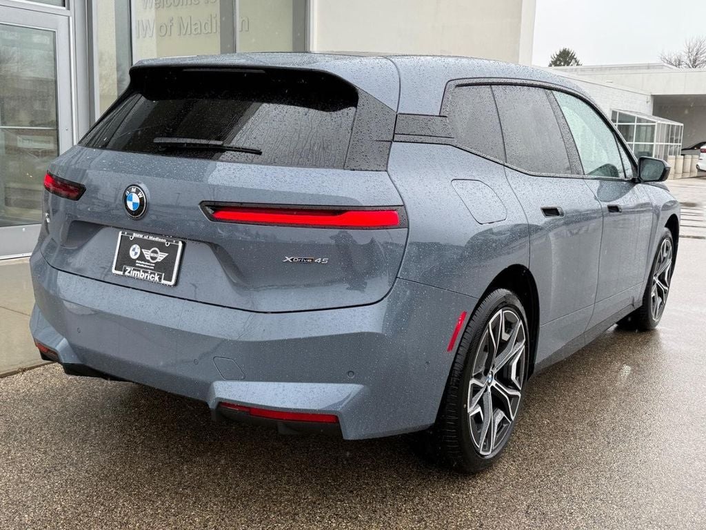 2026 BMW iX xDrive45