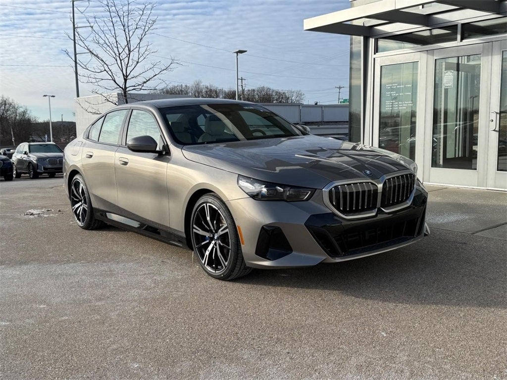 2026 BMW 550e 550e xDrive