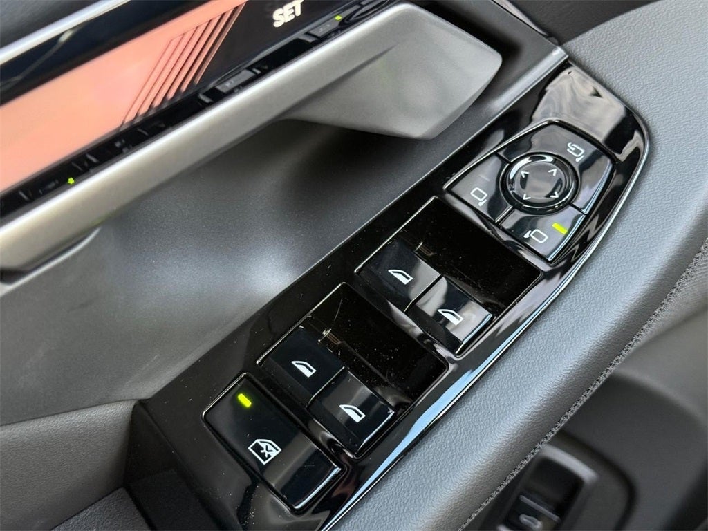 2026 BMW 550e 550e xDrive