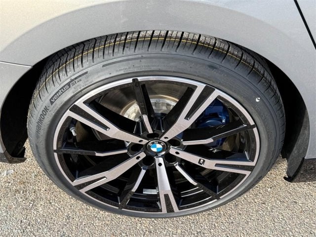 2026 BMW 550e 550e xDrive