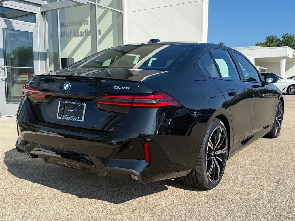 2027 BMW 530i 530i xDrive