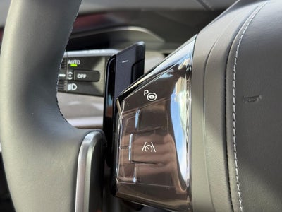 2027 BMW 740i Base