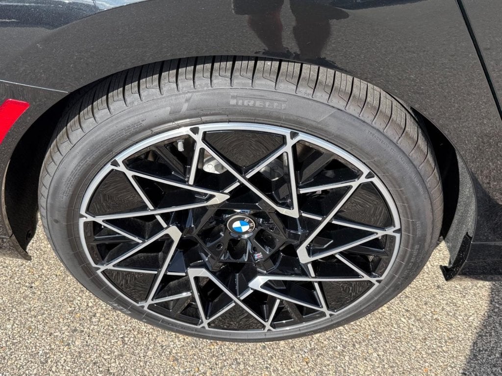 2027 BMW 740i Base