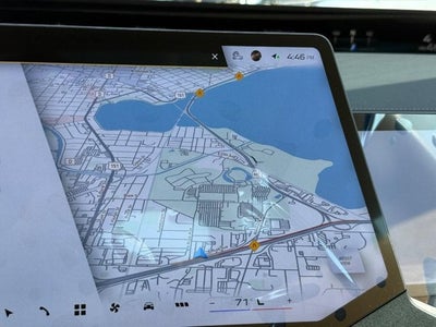 2027 BMW 740i Base