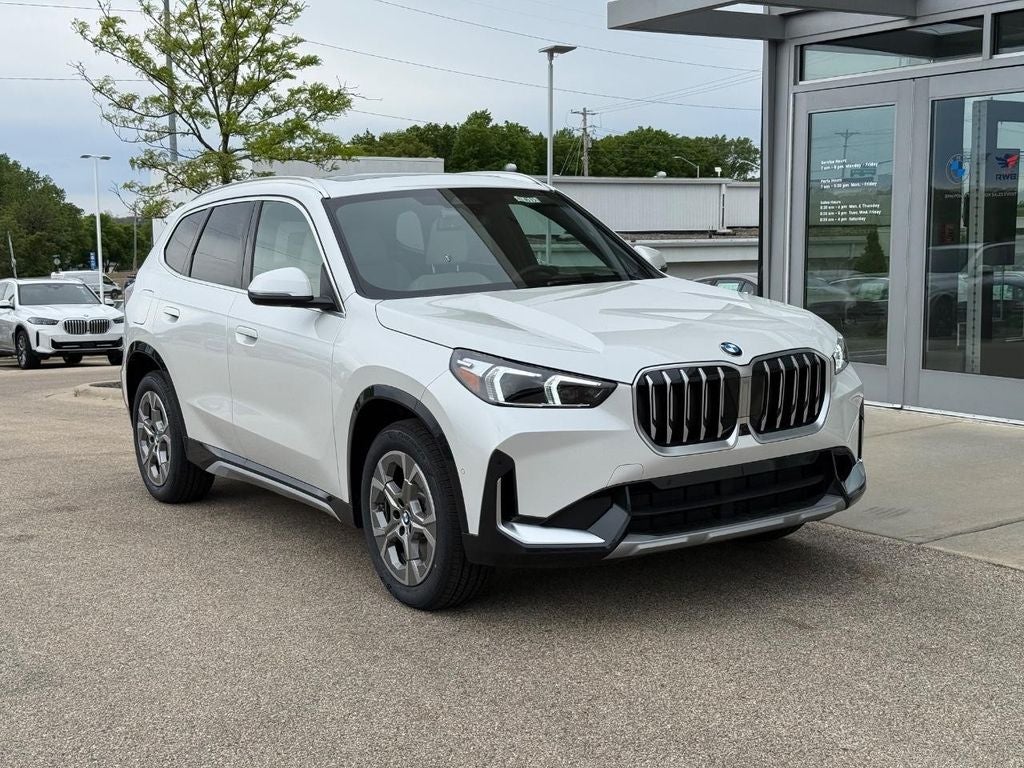 2026 BMW X1 xDrive28i's photo