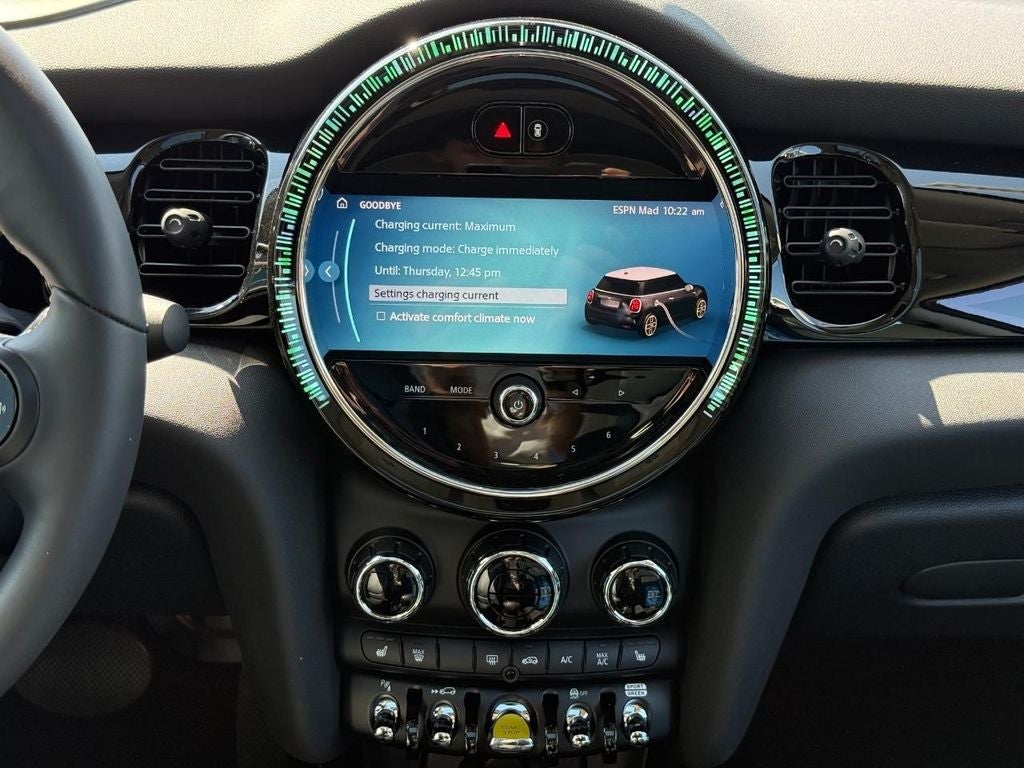 2024 MINI HARDTOP 2 DOOR Iconic