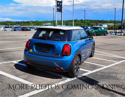 2024 MINI HARDTOP 2 DOOR Iconic