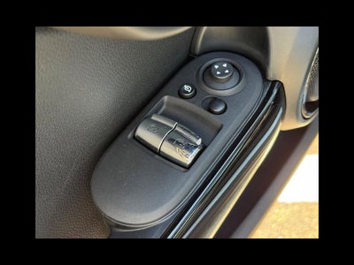 2024 MINI HARDTOP 2 DOOR Iconic