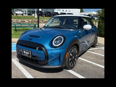 2024 MINI HARDTOP 2 DOOR Iconic