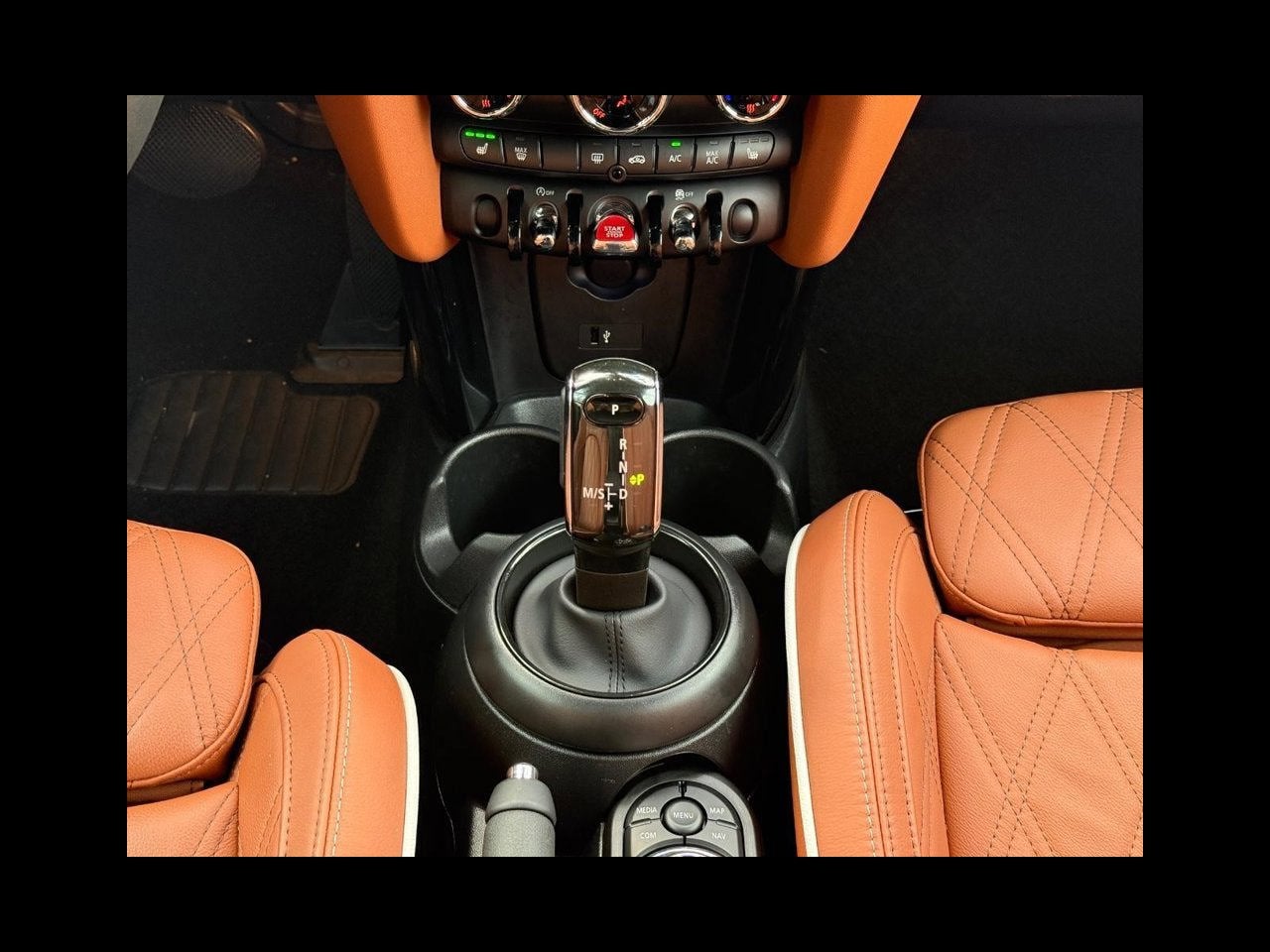 2024 MINI CONVERTIBLE Base