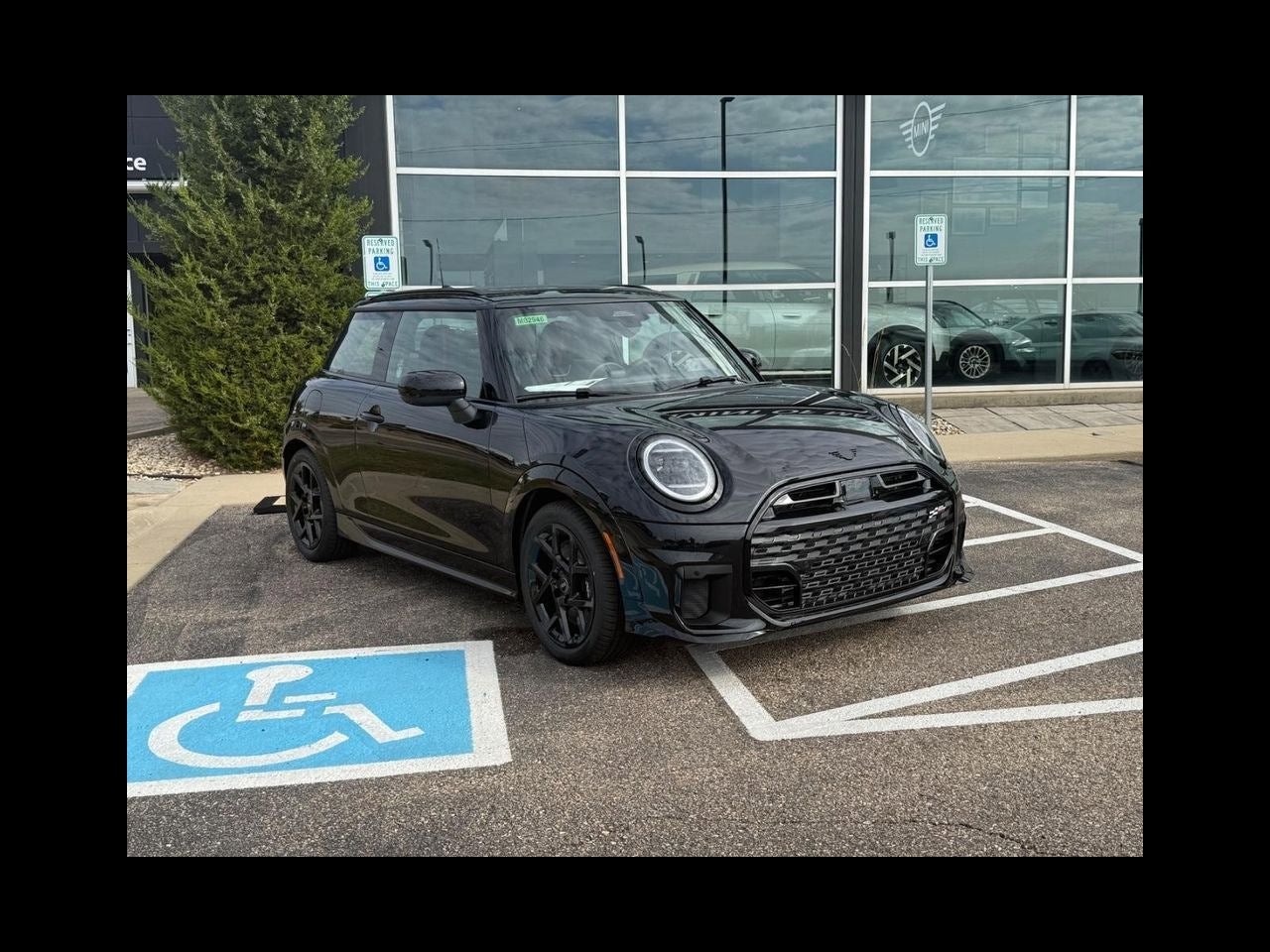 2026 MINI 2 DOOR ICONIC