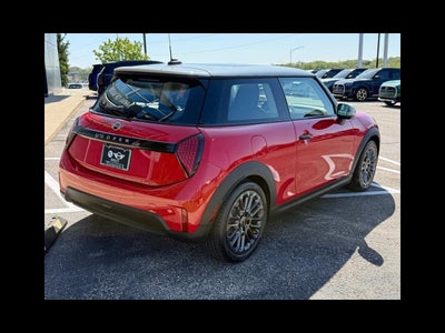 2025 MINI HARDTOP 2 DOOR ICONIC