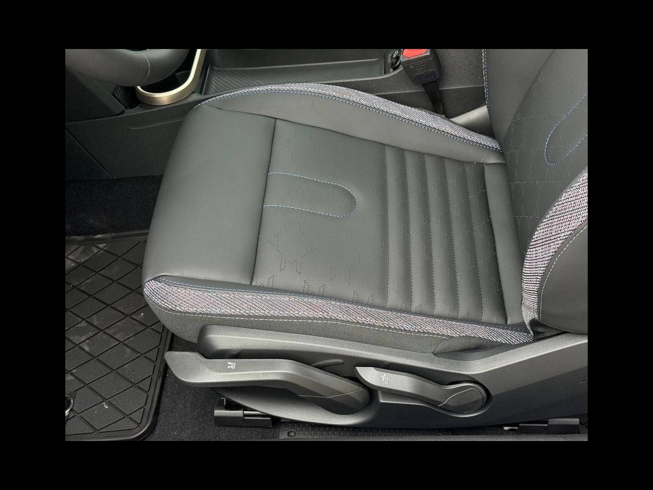 2026 MINI 2 DOOR ICONIC