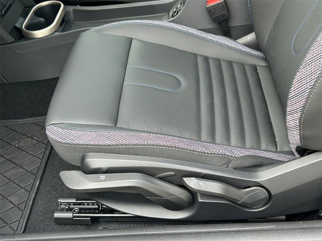 2025 MINI HARDTOP 2 DOOR ICONIC