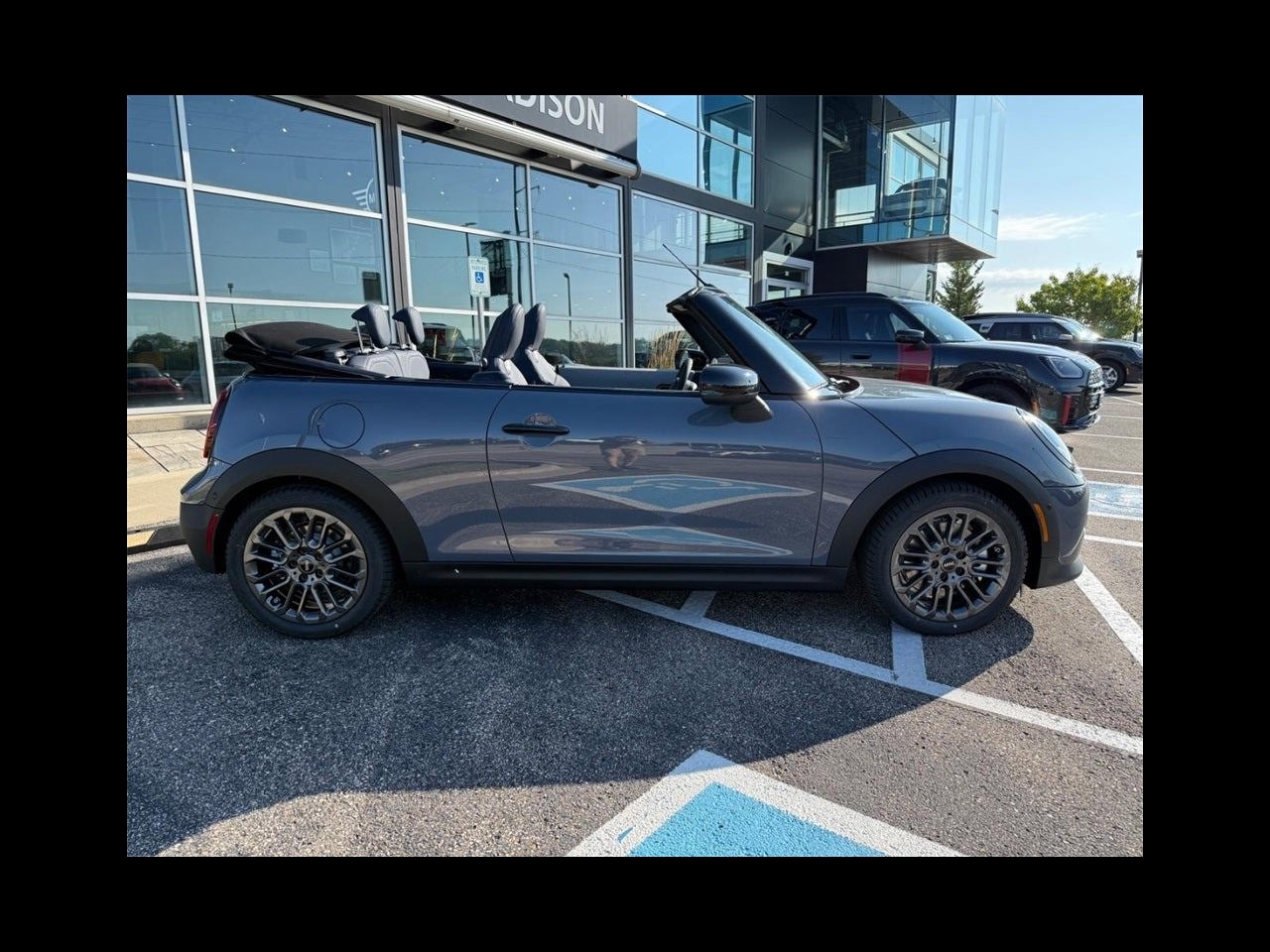 2026 MINI CONVERTIBLE SIGNATURE PLUS