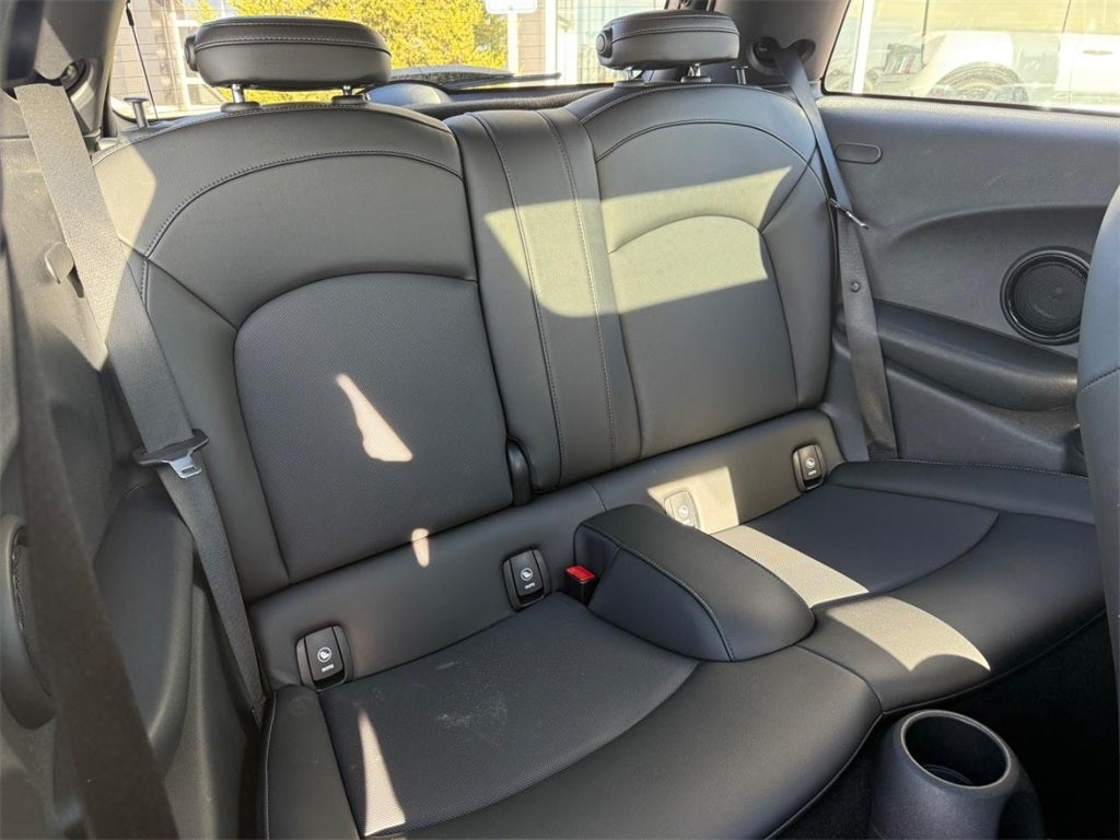 2022 MINI Hardtop 2 Door Cooper