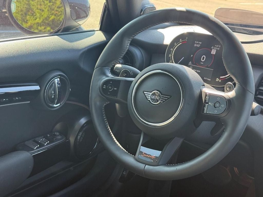 2024 MINI CONVERTIBLE Iconic