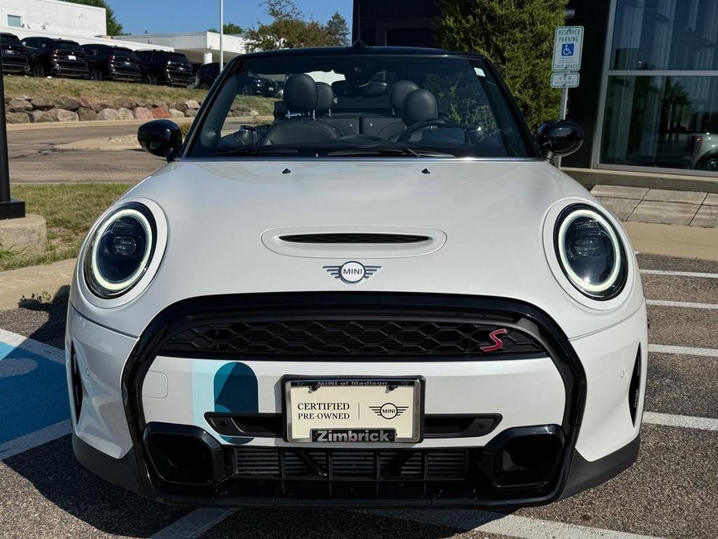 2024 MINI CONVERTIBLE Iconic
