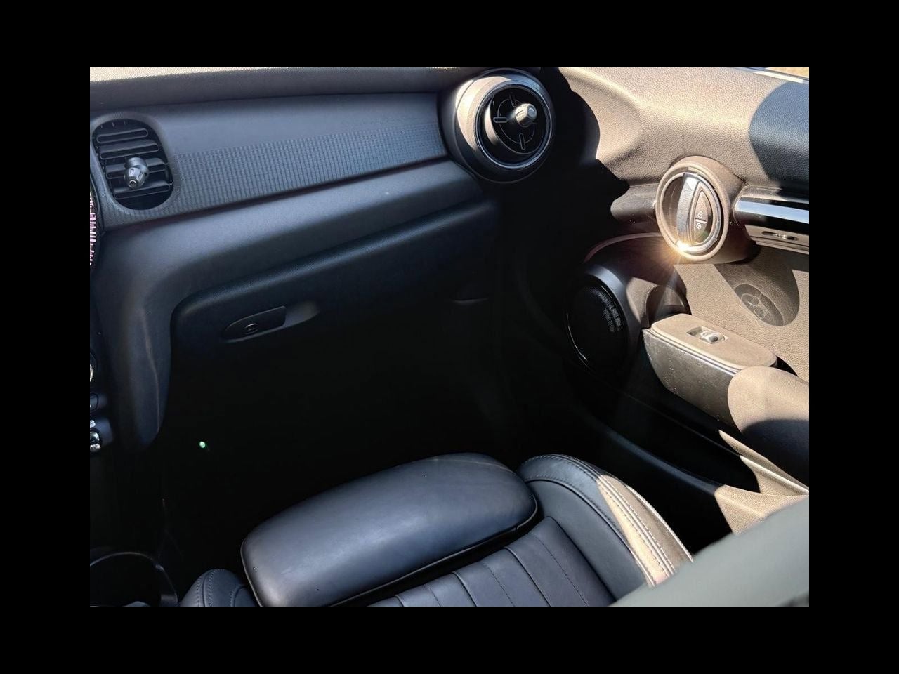 2024 MINI CONVERTIBLE Iconic