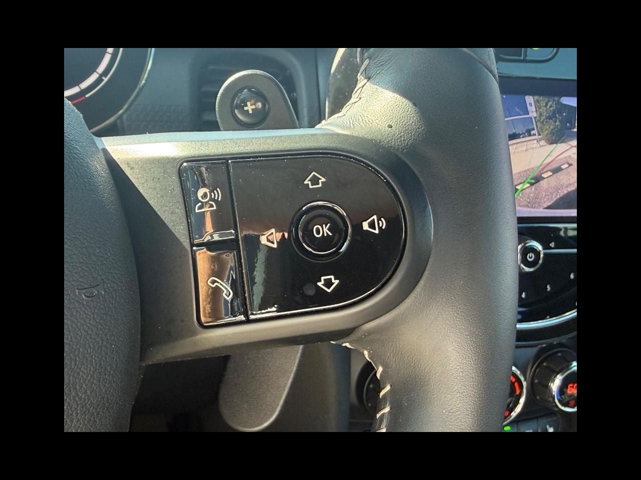 2024 MINI CONVERTIBLE Iconic