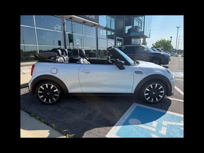 2024 MINI CONVERTIBLE Iconic