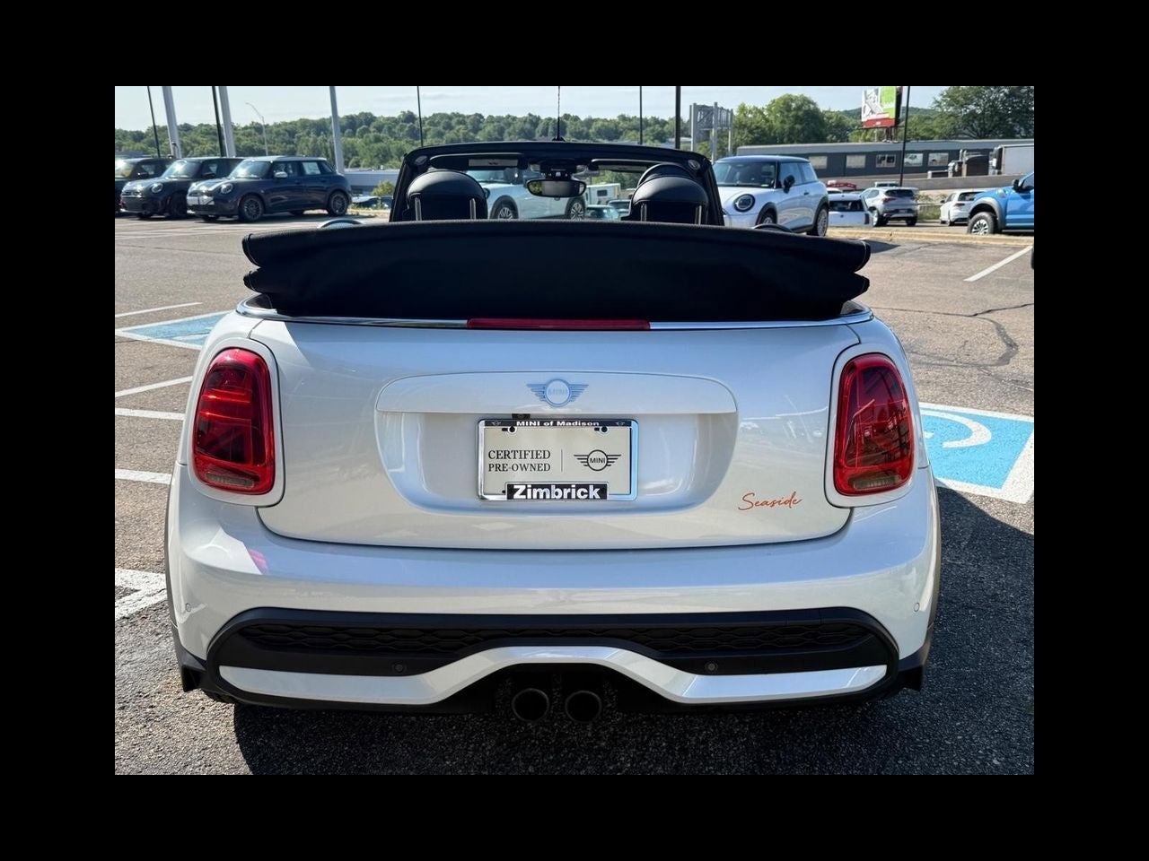 2024 MINI CONVERTIBLE Iconic