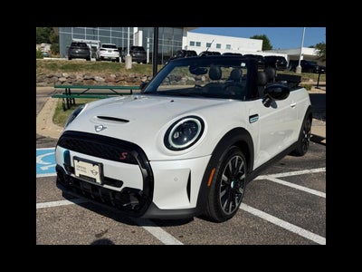 2024 MINI CONVERTIBLE Iconic
