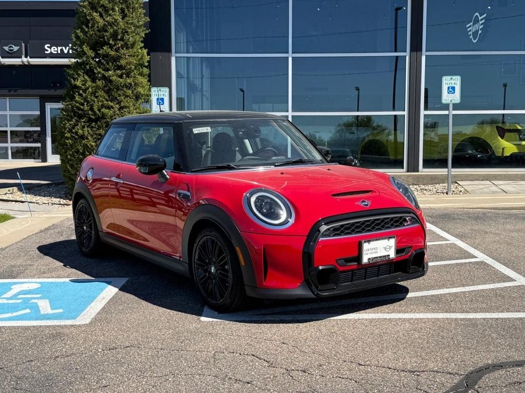 2024 MINI Hardtop Cooper S's photo