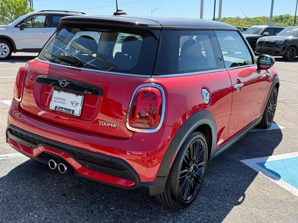 2024 MINI HARDTOP 2 DOOR Signature