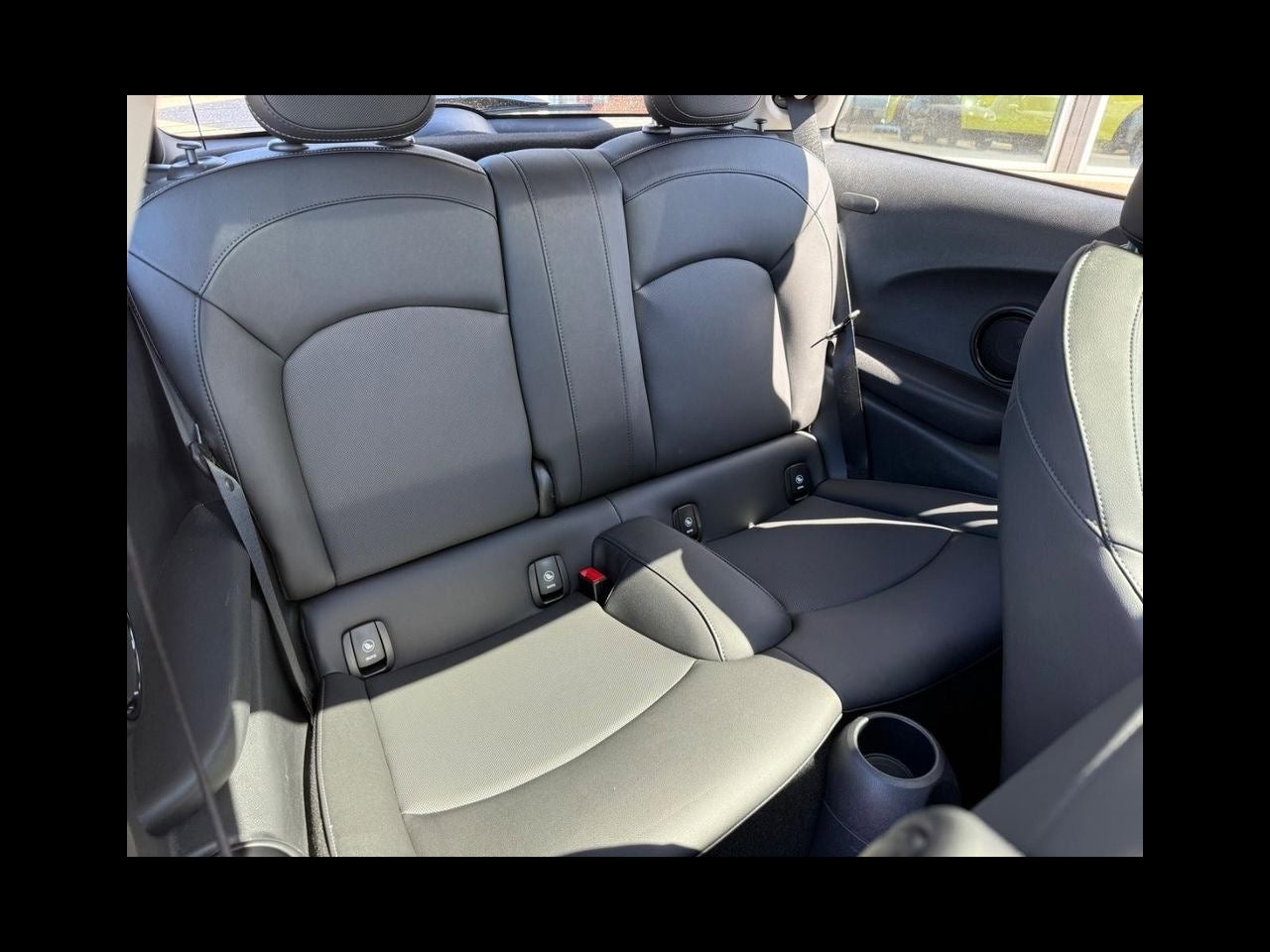 2024 MINI HARDTOP 2 DOOR Signature