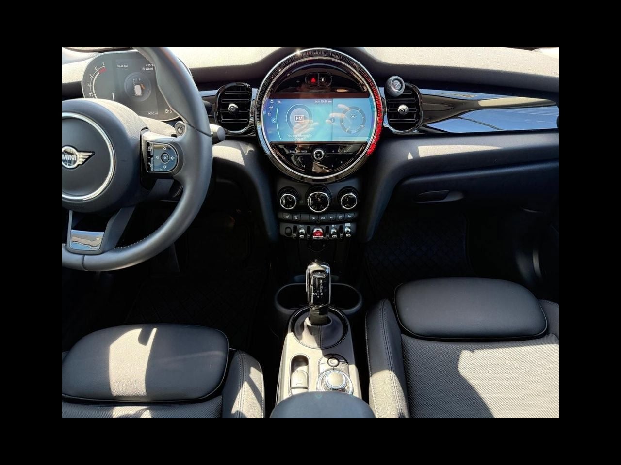 2024 MINI HARDTOP 2 DOOR Signature