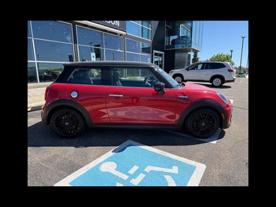 2024 MINI HARDTOP 2 DOOR Signature
