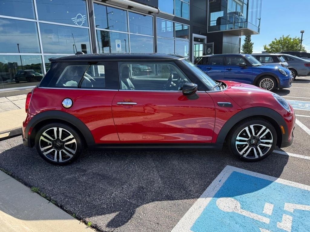 2023 MINI HARDTOP 2 DOOR Signature