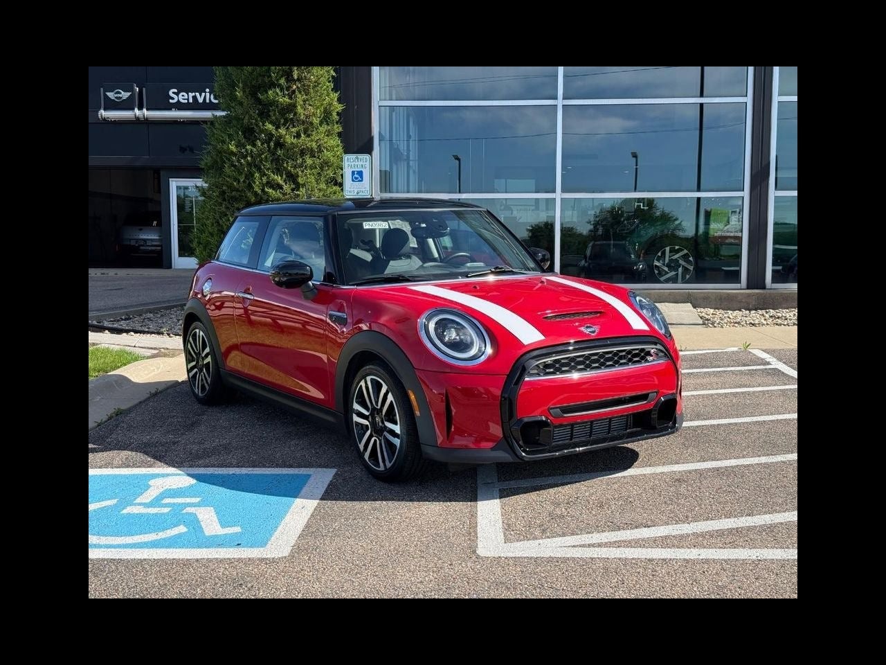 2023 MINI HARDTOP 2 DOOR Signature